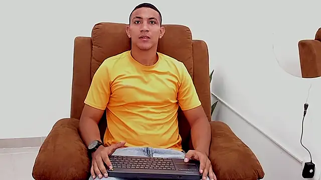 Snapshot of Chirs_Arthus chatting on 07-01-26, 11:26 Chirs Arthus online show from 07-01-26, 11:26