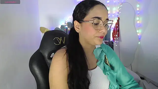 Snapshot of farah_samira chatting on 06-24-26, 07:46 farah samira online show from 06-24-26, 07:46