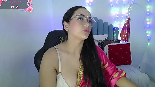 Snapshot of farah_samira chatting on 06-29-26, 11:54 farah samira online show from 06-29-26, 11:54