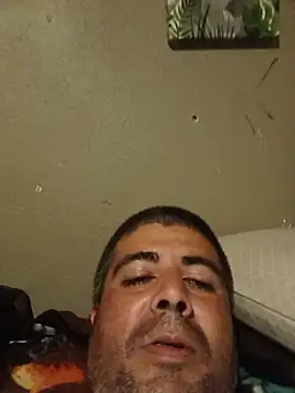 Snapshot of mikey1988figuero chatting on 07-05-26, 10:22 mikey1988figuero online show from 07-05-26, 10:22