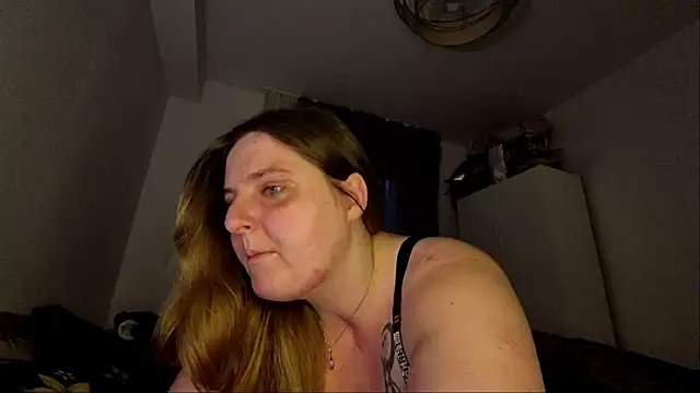 Snapshot of JessicaBake chatting on 06-19-26, 02:16 JessicaBake online show from 06-19-26, 02:16
