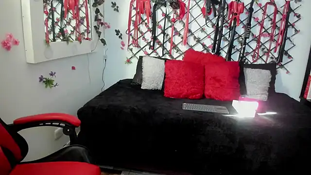 kimmy wold online show from 06-11-26, 01:31