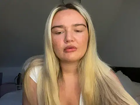 Snapshot of Annaox chatting on 05-31-26, 07:15 Annaox online show from 05-31-26, 07:15