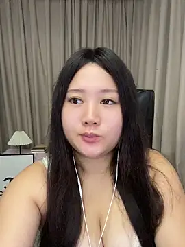 Luckysisi-s online show from 07-13-26, 01:14