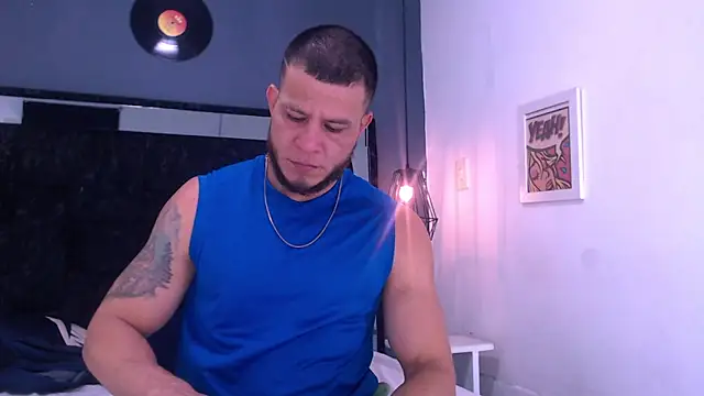 Maximiliano Stronge online show from 06-16-26, 04:53