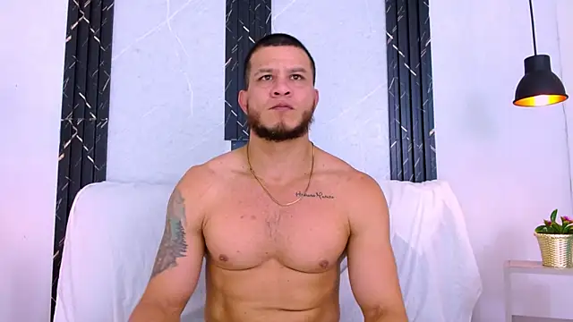 Maximiliano Stronge online show from 06-22-26, 08:39