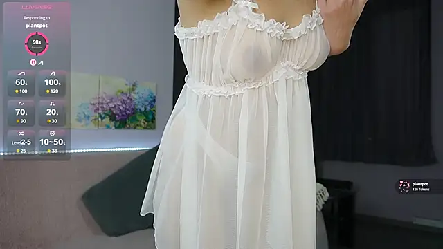 Snapshot of SoLovelyAnna chatting on 10-20-25, 10:10 SoLovelyAnna online show from 10-20-25, 10:10