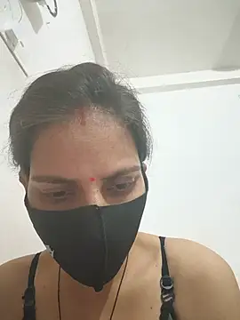 Snapshot of Neha-ji chatting on 06-01-26, 06:20 Neha-ji online show from 06-01-26, 06:20