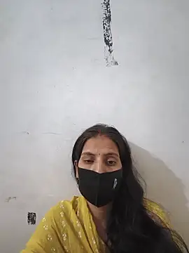 Snapshot of Neha-ji chatting on 06-12-26, 04:11 Neha-ji online show from 06-12-26, 04:11