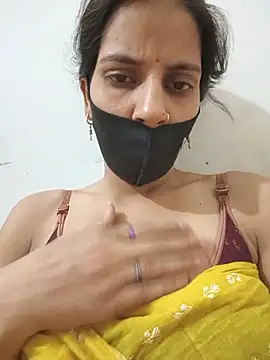 Snapshot of Neha-ji chatting on 06-16-26, 12:30 Neha-ji online show from 06-16-26, 12:30