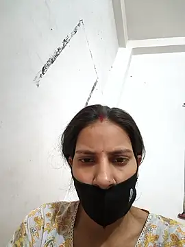 Snapshot of Neha-ji chatting on 06-17-26, 12:35 Neha-ji online show from 06-17-26, 12:35