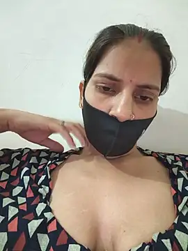 Snapshot of Neha-ji chatting on 06-17-26, 01:01 Neha-ji online show from 06-17-26, 01:01