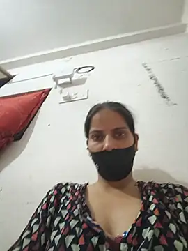 Snapshot of Neha-ji chatting on 06-24-26, 05:12 Neha-ji online show from 06-24-26, 05:12