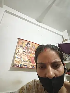 Snapshot of Neha-ji chatting on 06-28-26, 12:05 Neha-ji online show from 06-28-26, 12:05