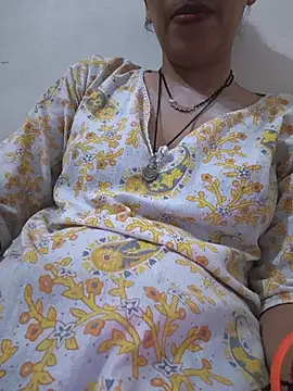 Snapshot of Neha-ji chatting on 07-12-26, 02:52 Neha-ji online show from 07-12-26, 02:52