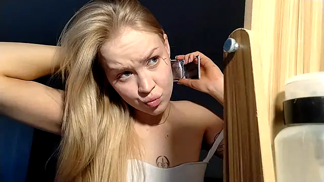 Snapshot of Luna_liss_ chatting on 06-02-26, 12:12 Luna liss online show from 06-02-26, 12:12