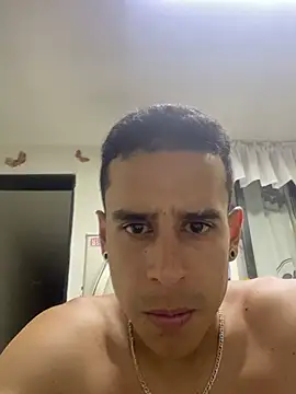 Snapshot of jhuan99 chatting on 06-18-26, 09:14 jhuan99 online show from 06-18-26, 09:14