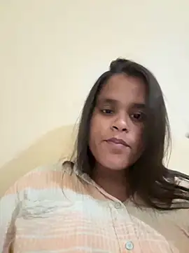 Snapshot of varsha_00 chatting on 05-31-26, 04:25 varsha 00 online show from 05-31-26, 04:25