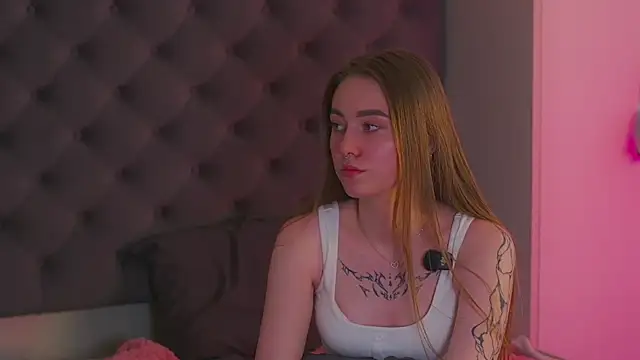 Snapshot of LilithSable chatting on 06-26-26, 03:11 LilithSable online show from 06-26-26, 03:11