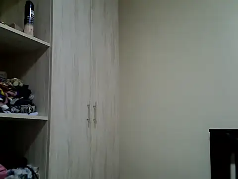 Snapshot of Flirrtballm chatting on 06-09-26, 06:47 Flirrtballm online show from 06-09-26, 06:47