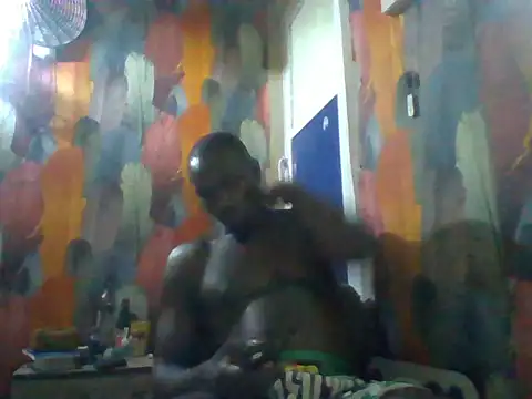 Snapshot of BlaqAarow chatting on 07-18-26, 01:37 BlaqAarow online show from 07-18-26, 01:37