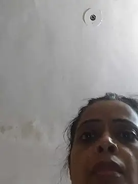 Snapshot of QYAMTGIRL chatting on 07-18-26, 12:04 QYAMTGIRL online show from 07-18-26, 12:04