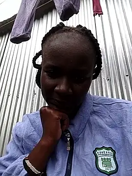 Ebonylouisa online show from 06-19-26, 02:43