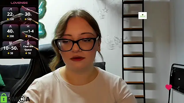 Snapshot of JuliNy_x chatting on 06-04-26, 12:55 JuliNy x online show from 06-04-26, 12:55
