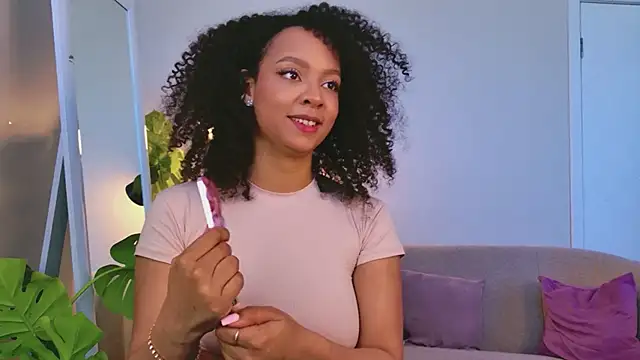 Snapshot of Tiana_Toffee chatting on 06-07-26, 01:04 Tiana Toffee online show from 06-07-26, 01:04