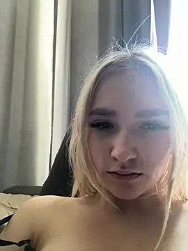 lisacryss3 online show from 06-06-26, 03:00
