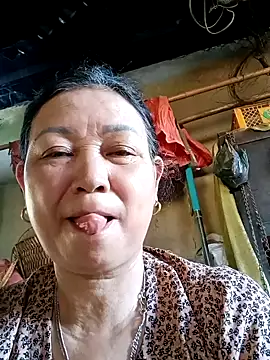 Snapshot of Orio-baby chatting on 06-24-26, 01:48 Orio-baby online show from 06-24-26, 01:48