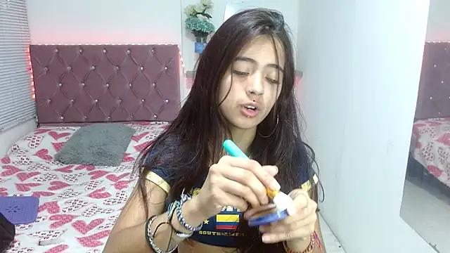 Snapshot of sofiacumgil chatting on 07-07-26, 12:53 sofiacumgil online show from 07-07-26, 12:53