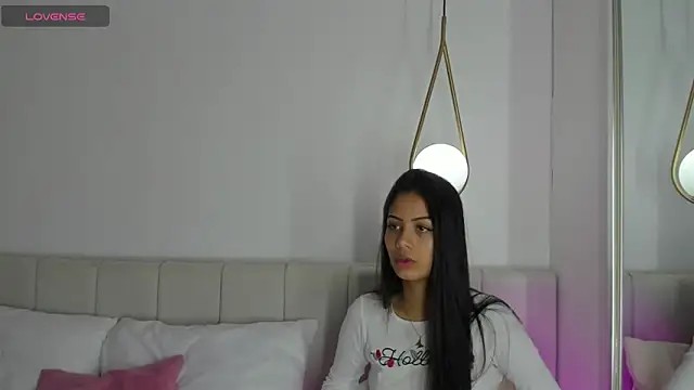 Snapshot of Gaby_Moonn chatting on 06-10-26, 04:01 Gaby Moonn online show from 06-10-26, 04:01