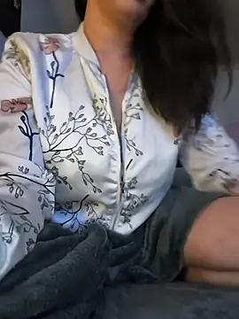 priska-lova online show from 06-07-26, 12:04