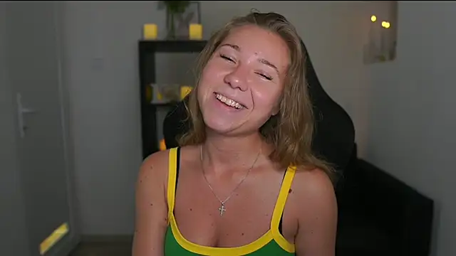 VivienVance online show from 07-04-26, 06:36