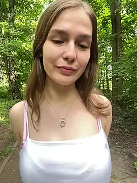 Snapshot of Bamby_bump chatting on 06-30-26, 01:56 Bamby bump online show from 06-30-26, 01:56
