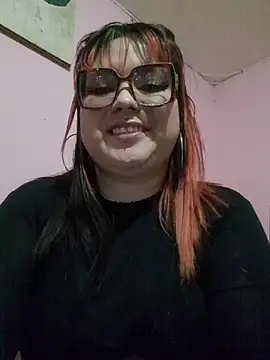 Snapshot of curvy_latina chatting on 07-11-26, 11:13 curvy latina online show from 07-11-26, 11:13