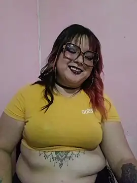 Snapshot of curvy_latina chatting on 08-06-26, 11:28 curvy latina online show from 08-06-26, 11:28