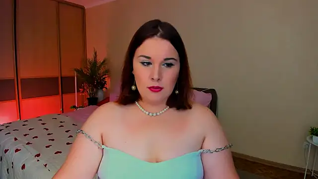 OliviaTwens online show from 07-15-26, 04:07