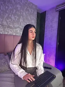 Snapshot of Aitana06 chatting on 05-29-26, 11:41 Aitana06 online show from 05-29-26, 11:41
