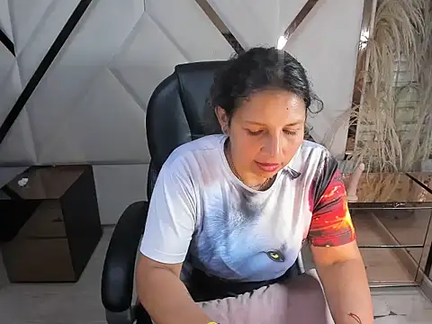 Danna Sg online show from 05-30-26, 08:50