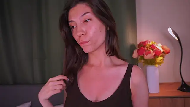 DellaSchane online show from 06-10-26, 10:41