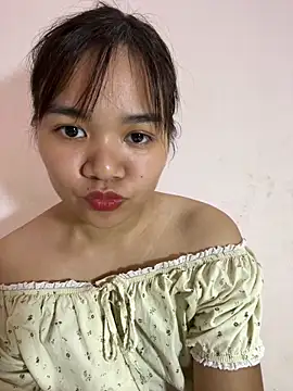 Snapshot of Ari_baby9 chatting on 06-02-26, 02:52 Ari baby9 online show from 06-02-26, 02:52