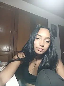 Snapshot of xcleila chatting on 06-03-26, 04:59 xcleila online show from 06-03-26, 04:59