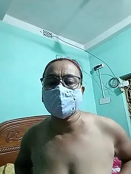 Snapshot of MoonLusty chatting on 07-14-26, 05:18 MoonLusty online show from 07-14-26, 05:18