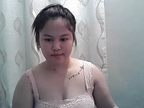 Snapshot of ThePrettySecret chatting on 06-06-26, 07:24 ThePrettySecret online show from 06-06-26, 07:24
