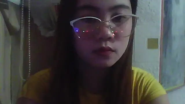 Snapshot of MatildaJanik chatting on 05-30-26, 03:36 MatildaJanik online show from 05-30-26, 03:36
