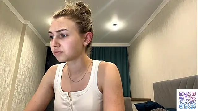 Snapshot of CameTruce chatting on 07-02-26, 06:25 CameTruce online show from 07-02-26, 06:25