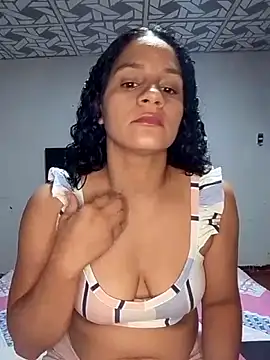 Snapshot of Cielo_777_ chatting on 06-18-26, 01:39 Cielo 777 online show from 06-18-26, 01:39