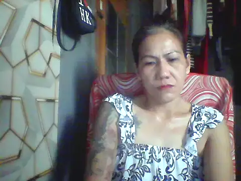Snapshot of pinayheartaker chatting on 06-06-26, 01:11 pinayheartaker online show from 06-06-26, 01:11